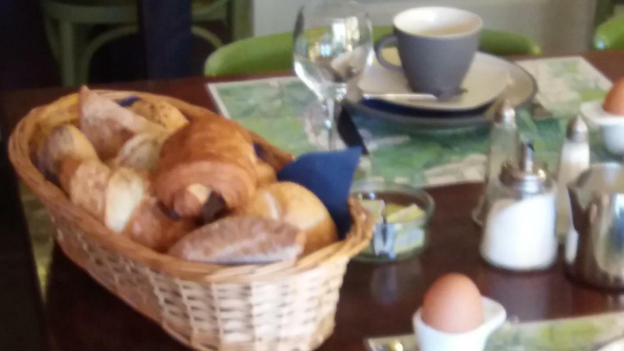 B&B Des4Seigneurs Gedinne Bagian luar foto